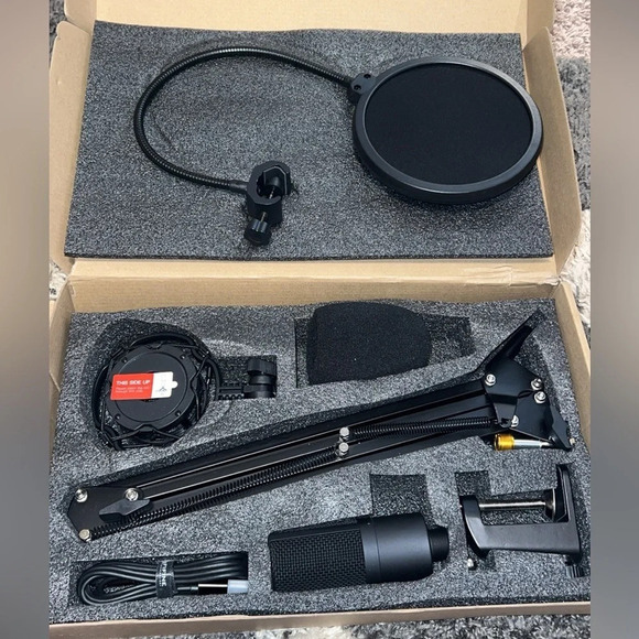 NIB Studio Condenser USB Microphone - Picture 2 of 10